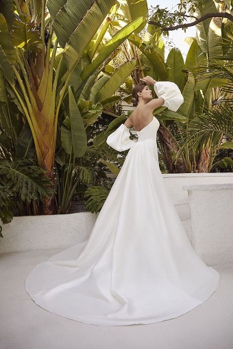 Casablanca Bridal LE115 Gianna #5 default Ivory thumbnail